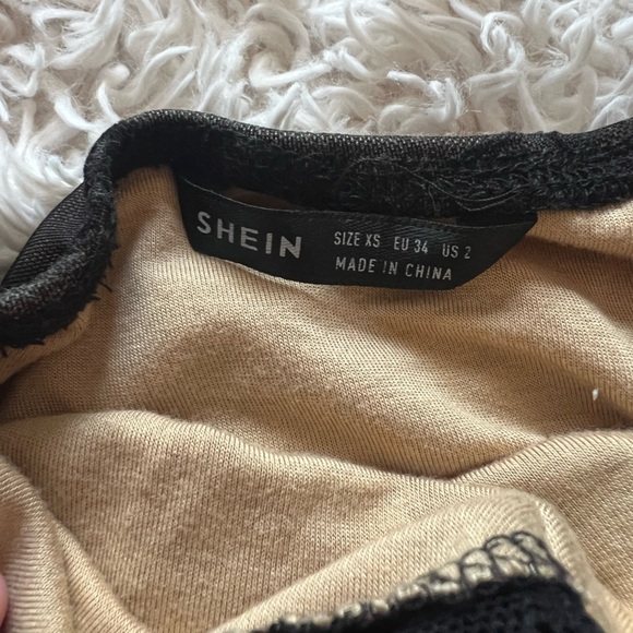 Lace Cropped Tank Top - Picture 4 of 4